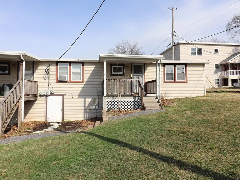 15 Akron Rd #A — Photo 1