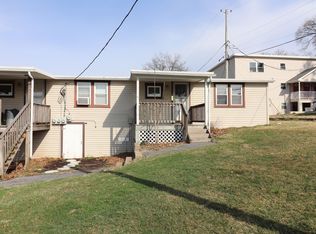 15 Akron Rd APT A, Ephrata, PA 17522