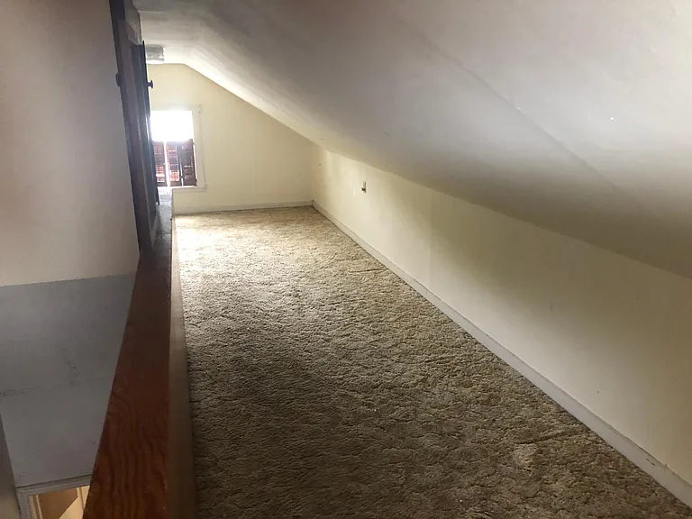 906 E Rose St — Photo 8