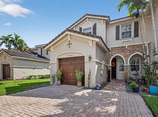 15402 SW 8th Ln, Miami, FL 33194