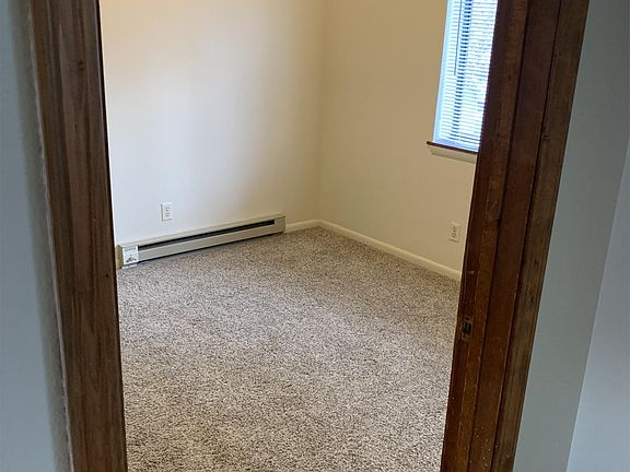 3rd image of 1135 American Legion Blvd #8