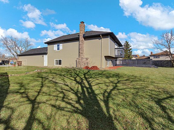 5th image of 18621 Neal Cir