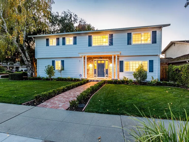 1831 Hurst Ave — Photo 3
