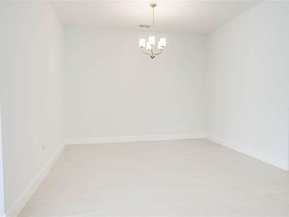 4th image of 19371 Banfield Pl