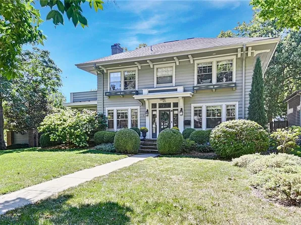 403 W 59th St, Kansas City, MO 64113