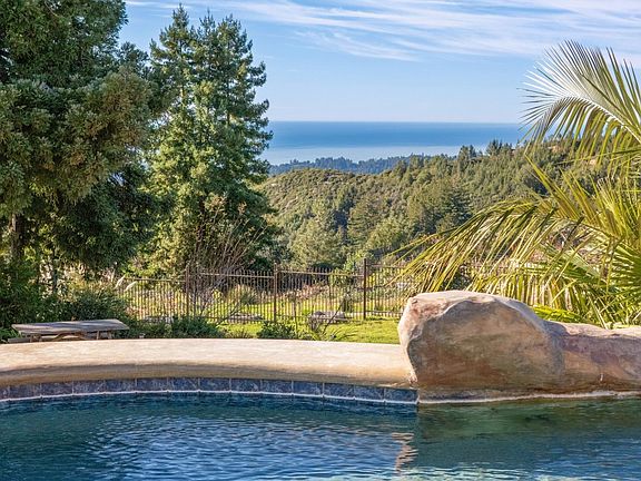 5th image of 1061 Summit Rd.