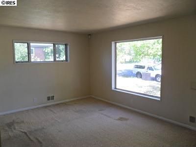 3rd image of 220 Garland Dr