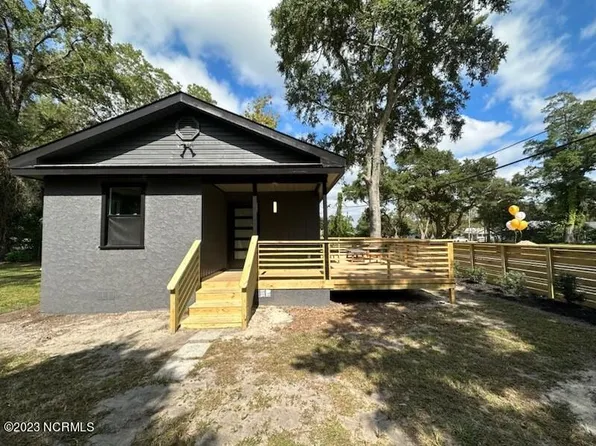 16 Giles Avenue, Wilmington, NC 28403