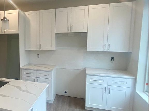 2nd image of 2156 N Darien St #2B