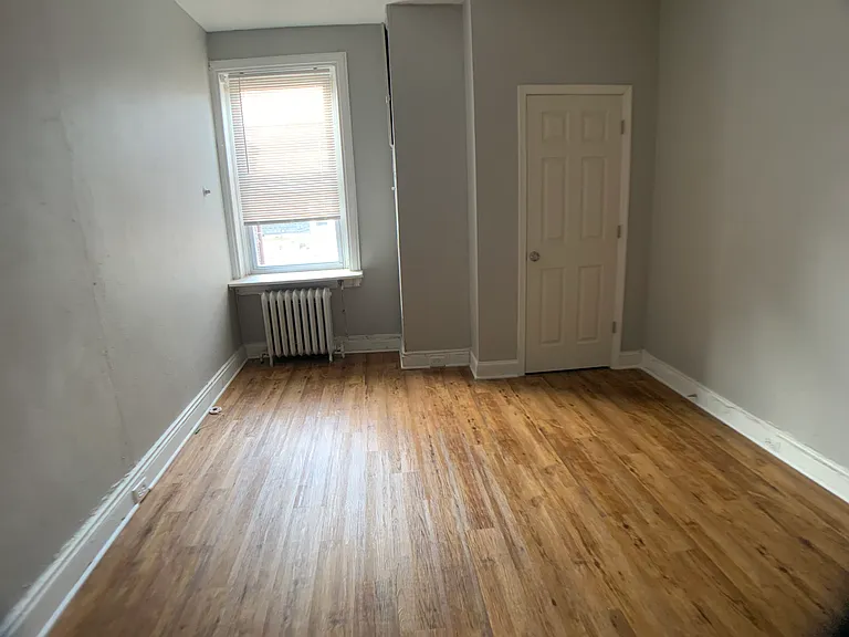 220 S 43rd St #3F — Photo 2