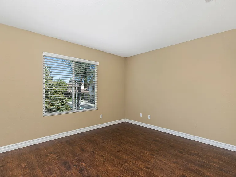 43493 Dodaro Dr — Photo 23