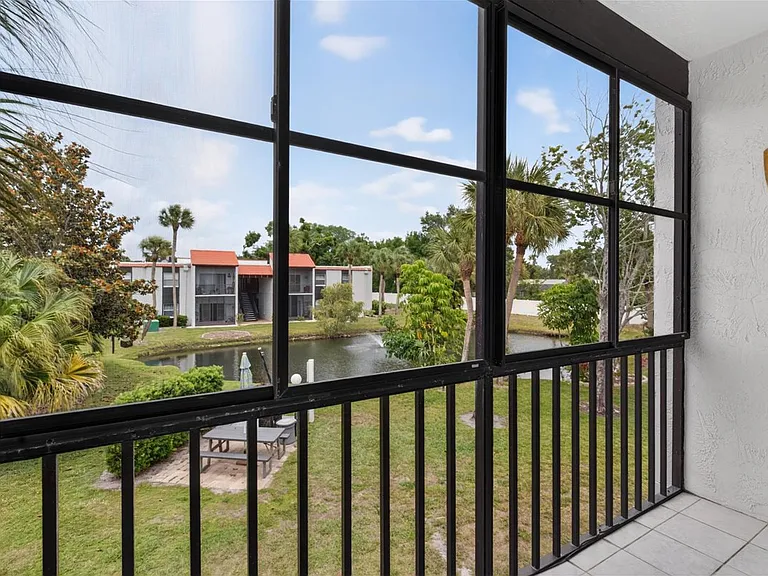 3273 Beneva Rd #203 — Photo 31
