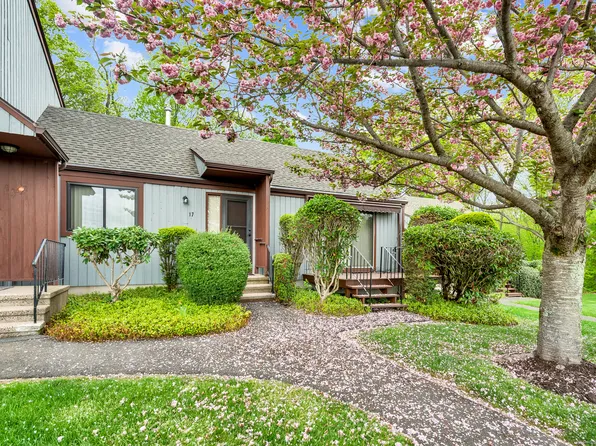 17 Shepard Hill Road #17, Hamden, CT 06514