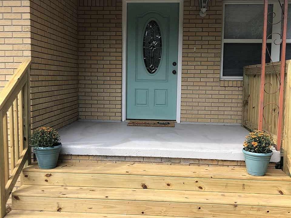 1st image of 2820 Hillcrest Ave