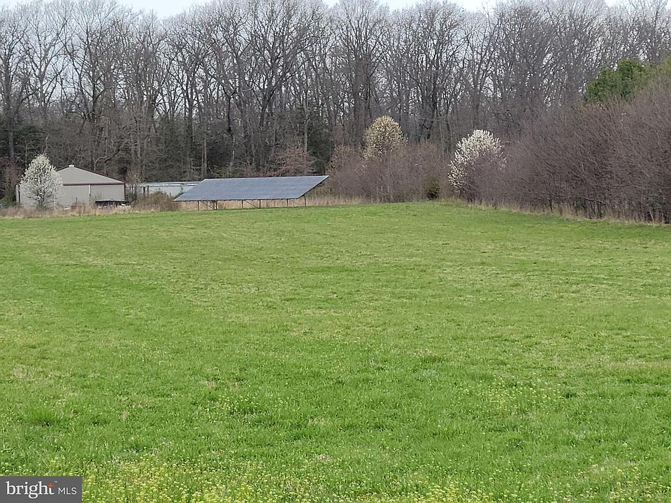 2nd image of 607 Buck Rd