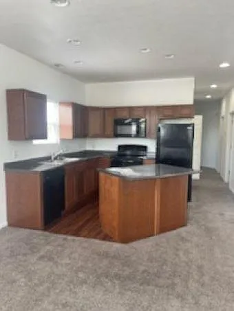 930 Dr Martin Luther King Jr St — Photo 2