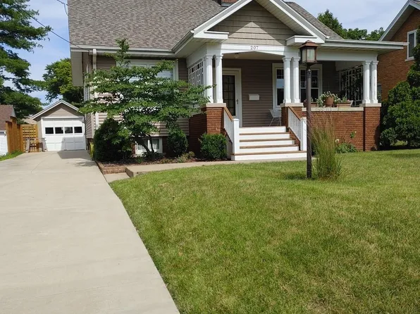 207 S Market St, Washington, IL 61571