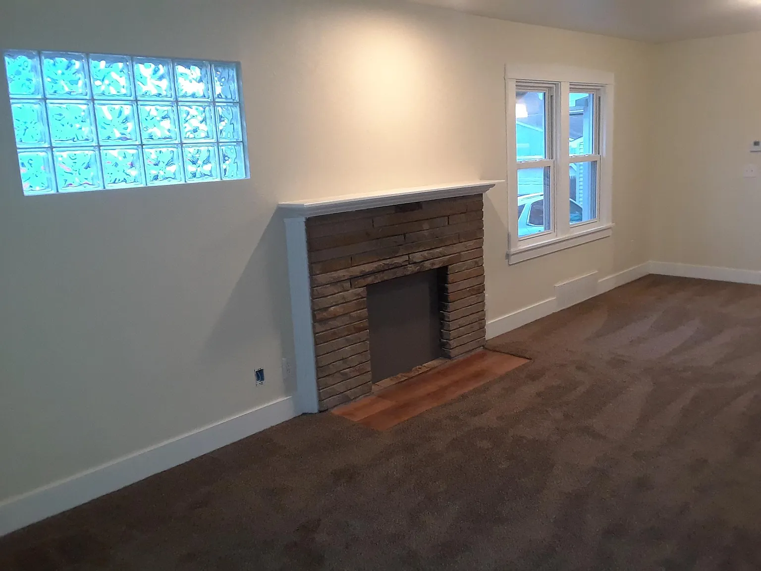 2 bed, 911 sqft, $1,200 — Photo 4