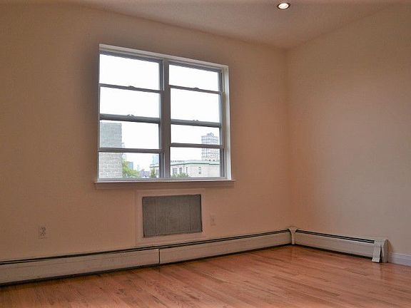 2nd image of 60 Underhill Ave #3