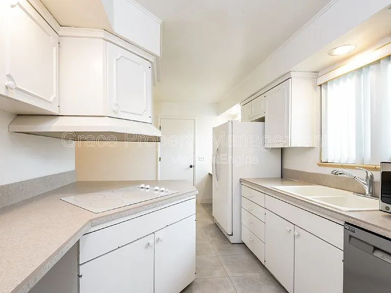 650 E Easter Ave — Photo 6