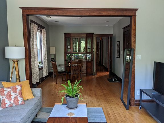 3rd image of 2700 N Albany Ave #2F