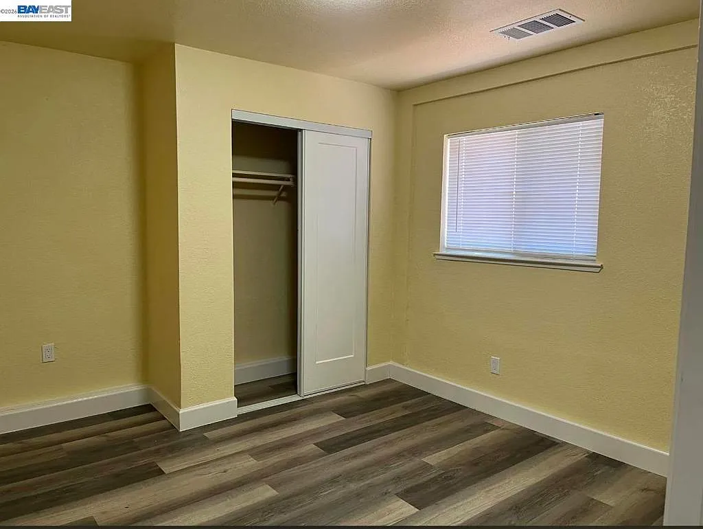 2 bed, 1.0 bath, 450 sqft, $2,200 — Photo 4
