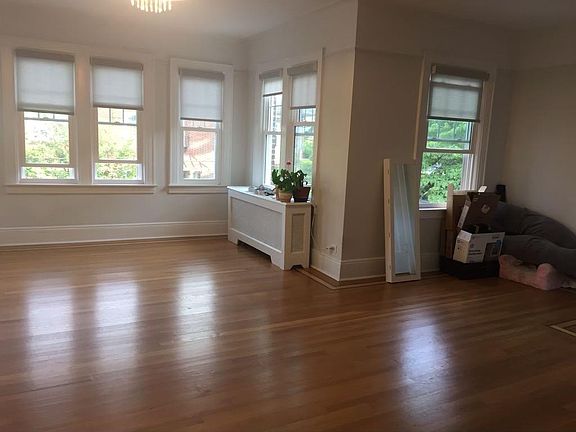 4th image of 53 E 235th St Floor 2