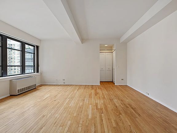 3rd image of 43 W 61st St APT 24X
