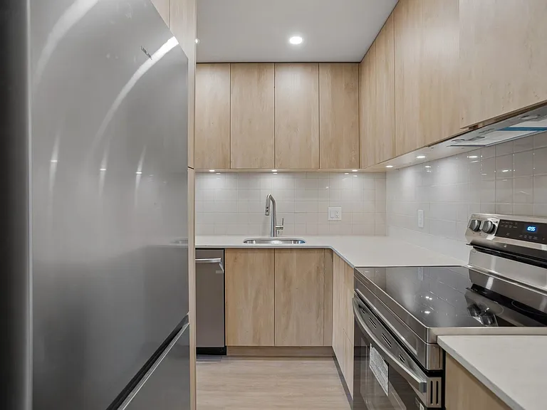 1010 Cypress St — Photo 10