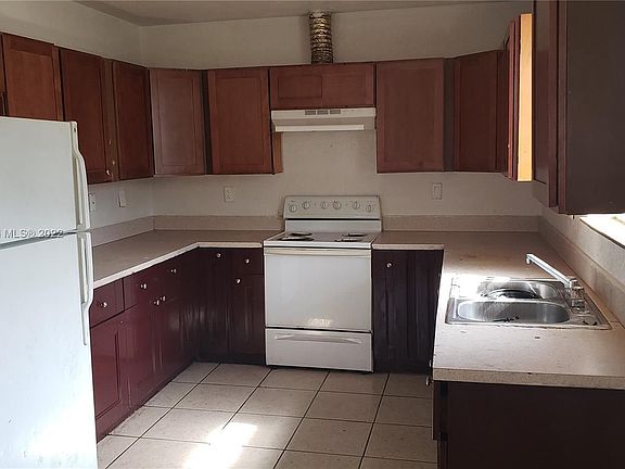 5th image of 163 NW 59th St #1
