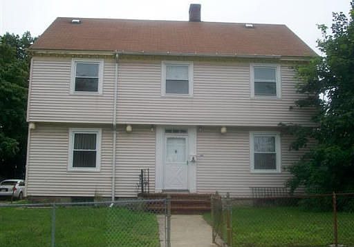 3rd image of 1036 Essex St