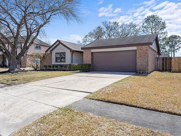 3rd image of 822 Bradwell Dr