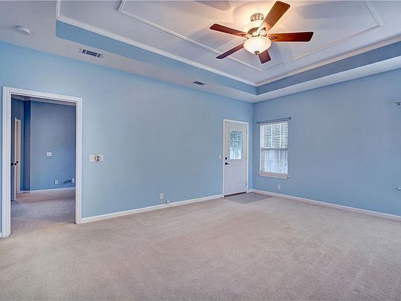 4th image of 130 Ashwood Way