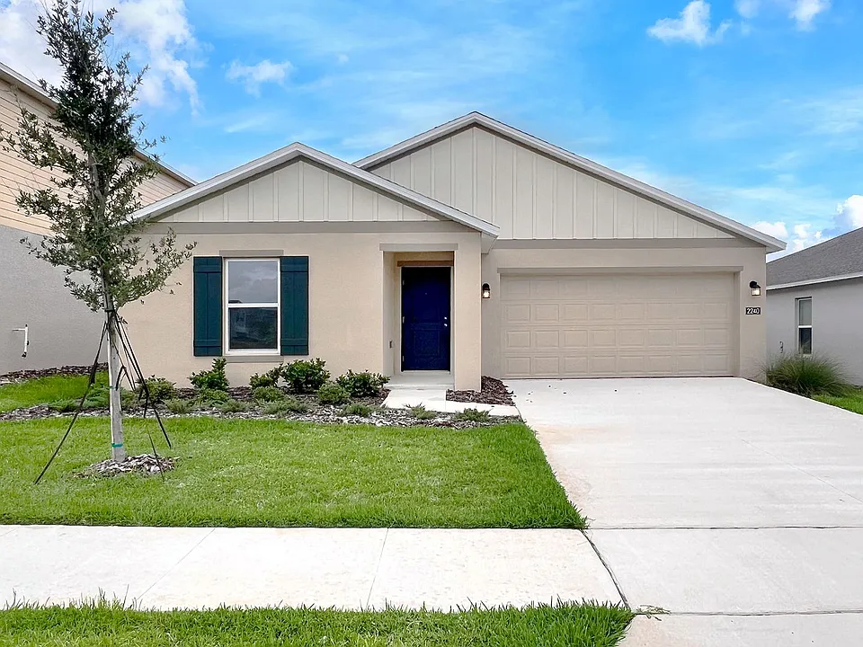 2240 Crown Rock Bluff Dr