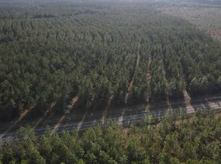 1 Greenwood Rd, Jay, FL 32565