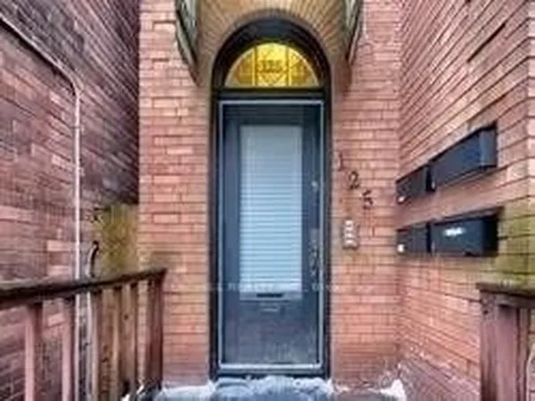 125 Maitland St, Toronto, ON M4Y 1E5