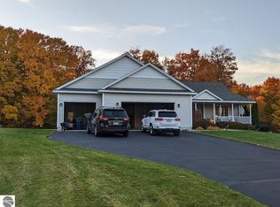 1104 Rogers Rd, Traverse City, MI 49685