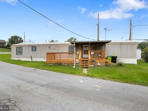 221 Eby Ln, Middletown, PA 17057