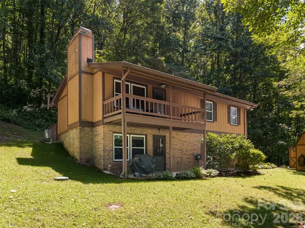 50 Tuckaway Dr, Asheville, NC 28803