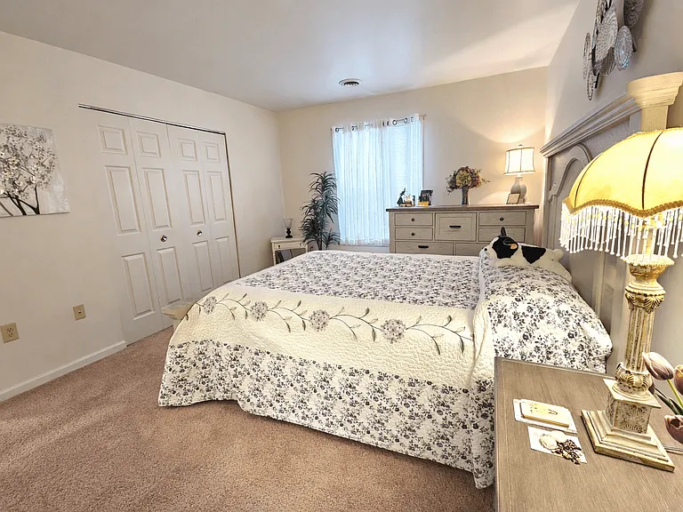 Oak Meadows — Photo 9