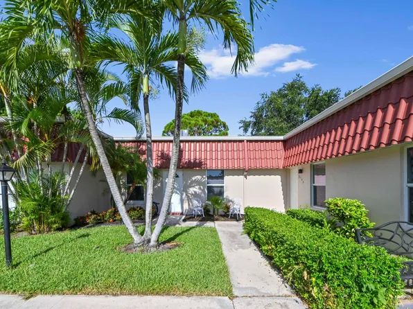 812 Salem Lane, Lake Worth, FL 33467