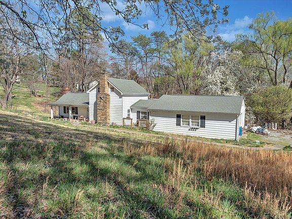 3rd image of 6124 Jordantown Rd