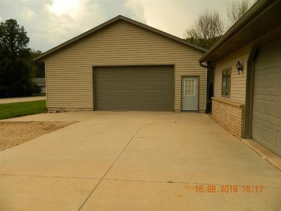 3rd image of W3150 Elm Ln