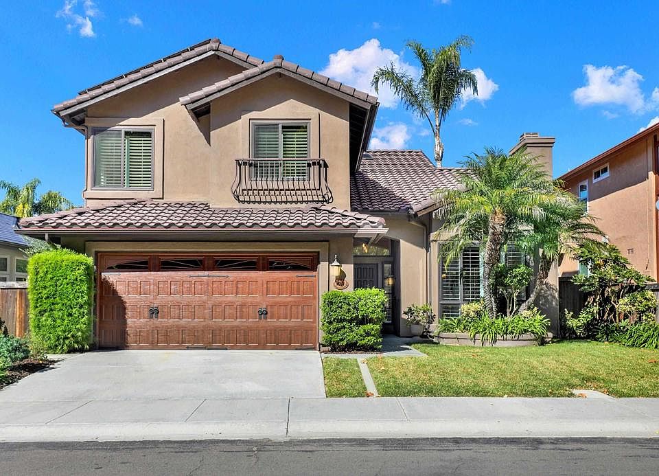 1st image of 4914 Caminito Vista Lujo