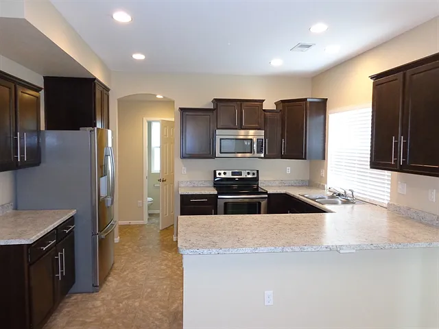 5550 N Lisbon St — Photo 3