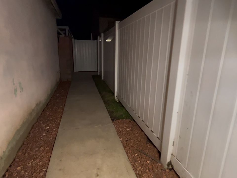 1st image of 10714 Roseton Ave