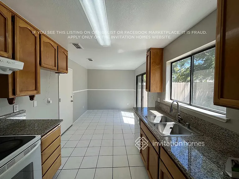 3561 Binghamton Dr — Photo 6