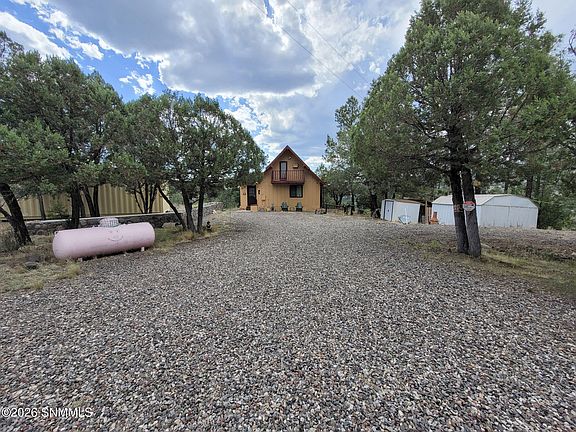 2nd image of 18 Edwards Pl