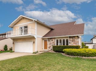 1247 N Scarlet Dr, Addison, IL 60101