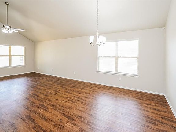 5th image of 14040 Lake Crescent Dr